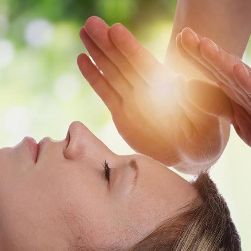 reiki-treatment_886x576 (1)
